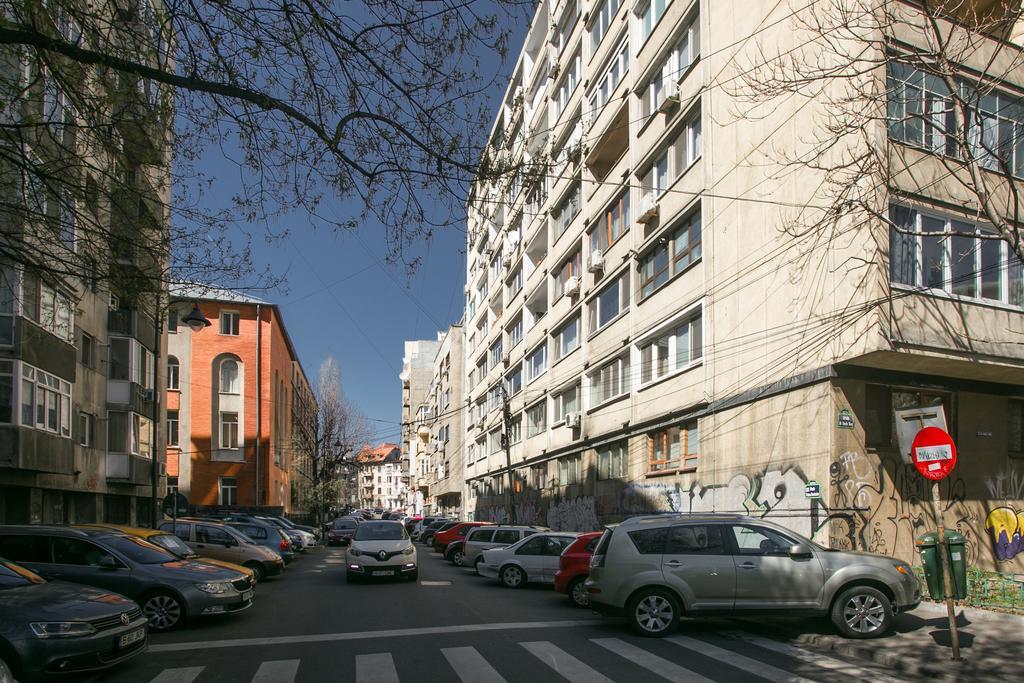 Central Garden By Urbanesq Bucarest Extérieur photo