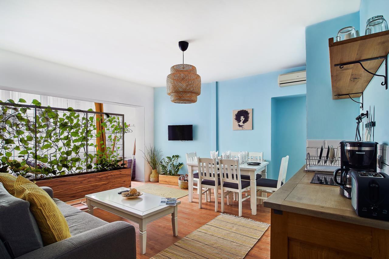 Central Garden By Urbanesq Bucarest Extérieur photo